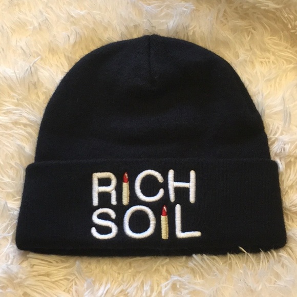 RICH SOIL black beanie 104 - Picture 1 of 2